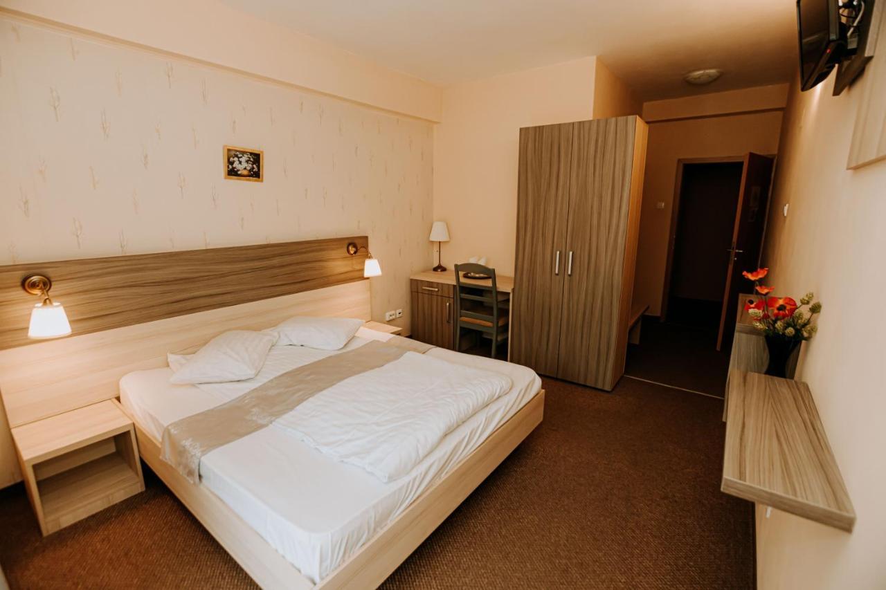 Guest House Lacul Linistit Moneasa Exterior foto