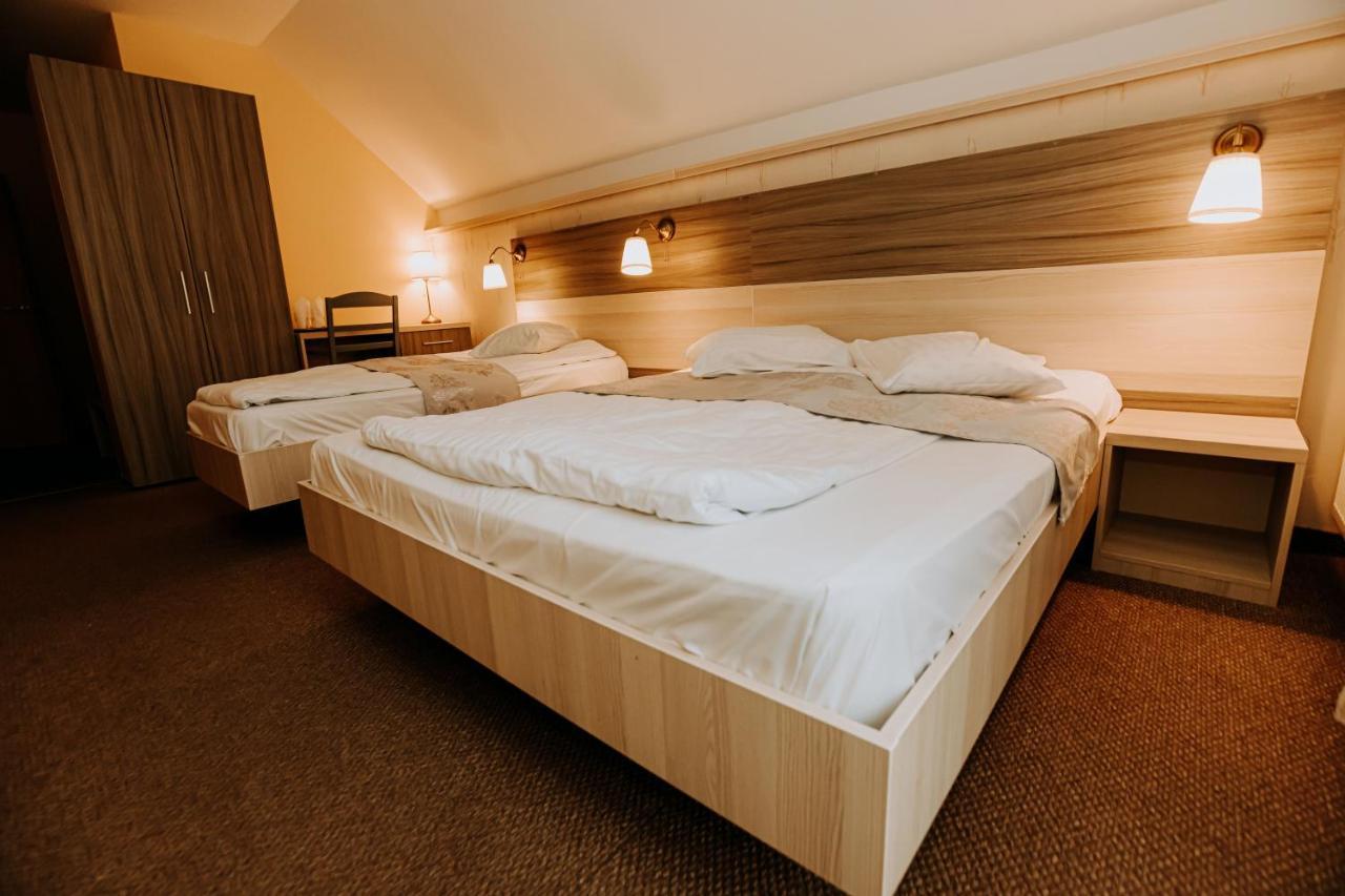 Guest House Lacul Linistit Moneasa Exterior foto